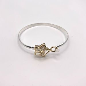 925 Sterling silver flower bangle.